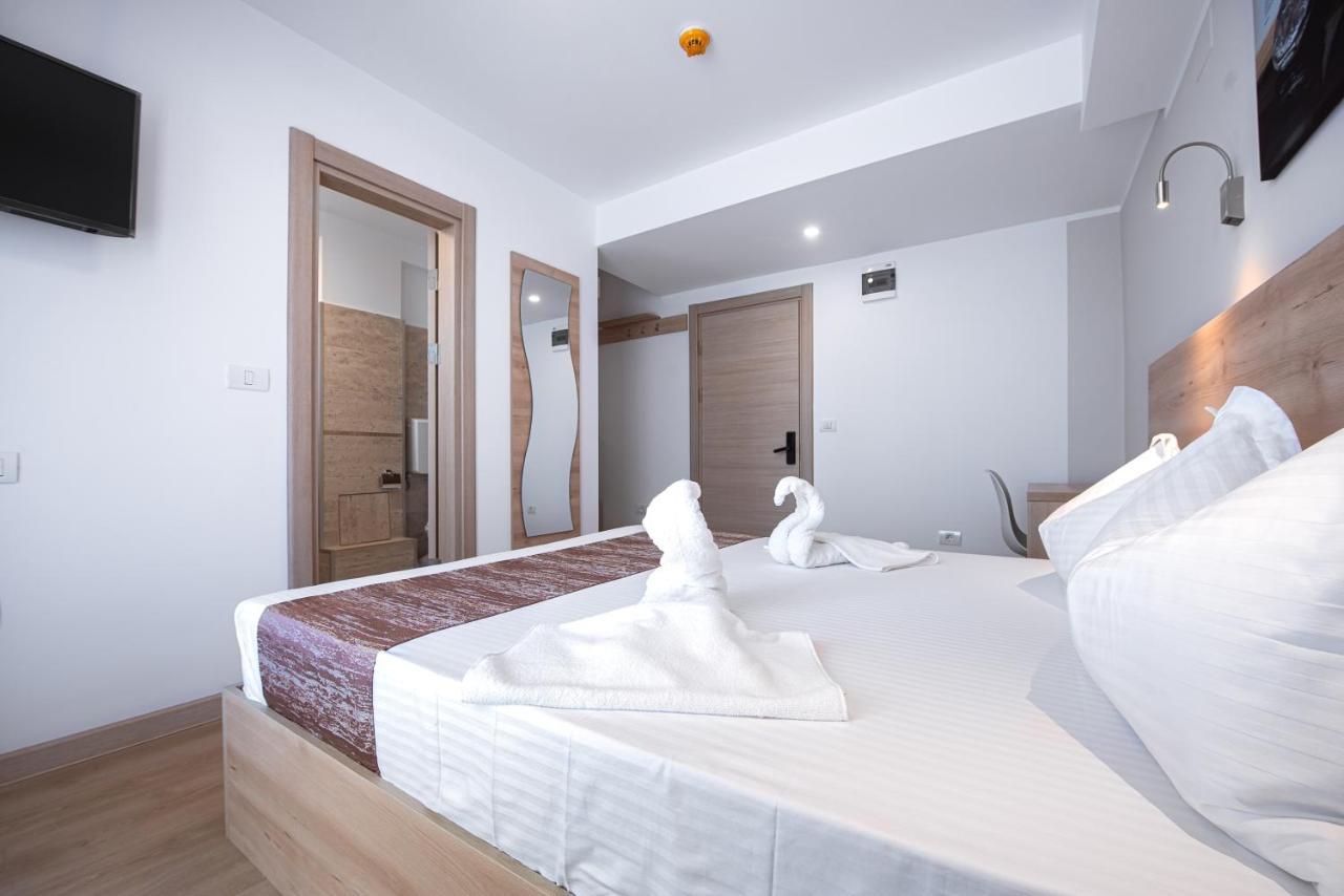 Polu-X Hotel วามาเวเก ภายนอก รูปภาพ
