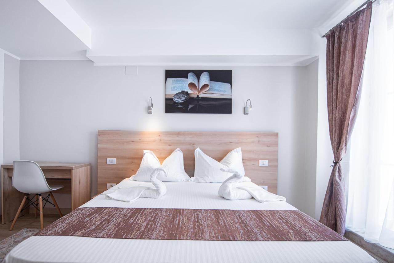 Polu-X Hotel วามาเวเก ภายนอก รูปภาพ